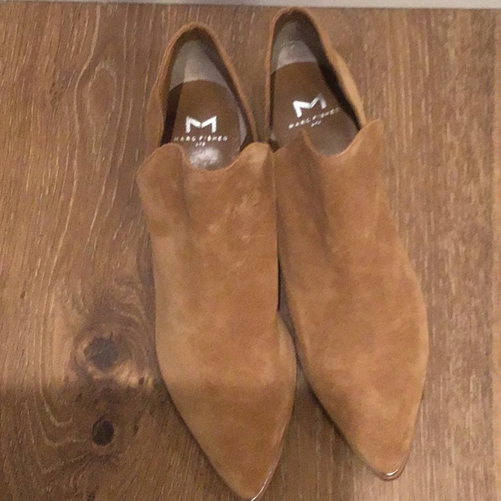 Camel suede bootie